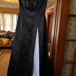 Elegant Black Strapless Gown